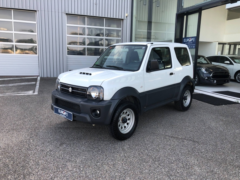 Photo 15 de l’annonce de SUZUKI Jimny d’occasion à vendre à Fréjus