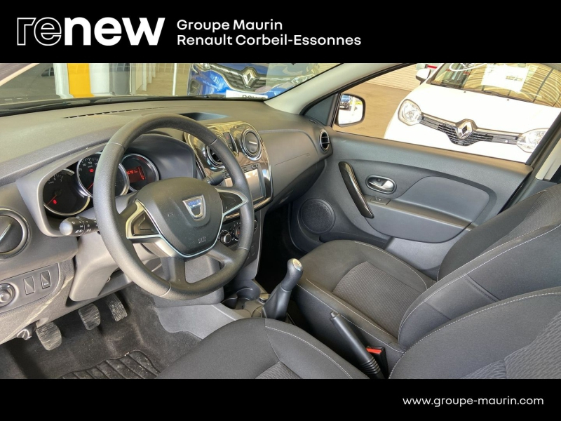 Photo 10 de l’annonce de DACIA Logan d’occasion à vendre à CORBEIL-ESSONNES