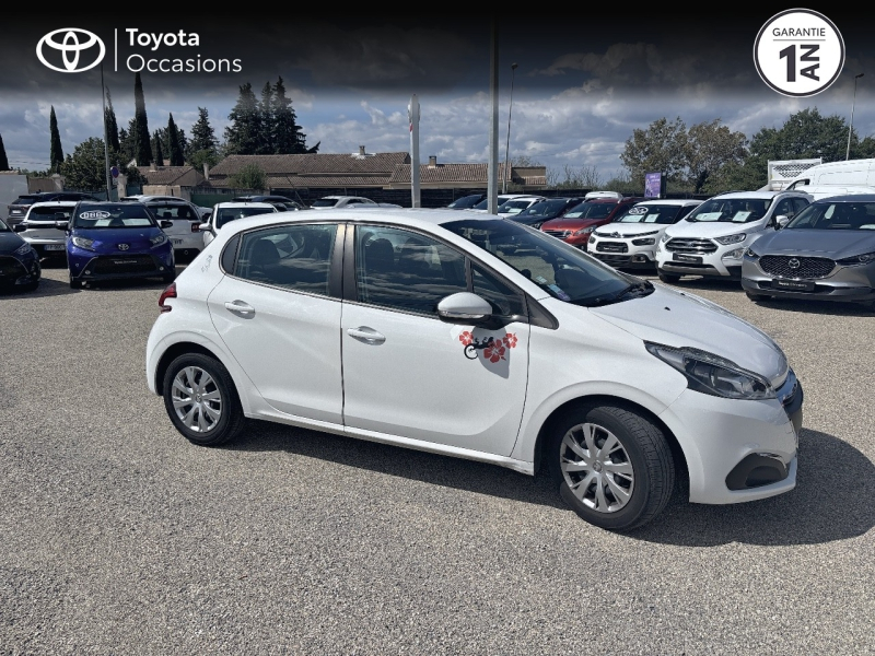 Photo 19 de l’annonce de PEUGEOT 208 d’occasion à vendre à CAVAILLON