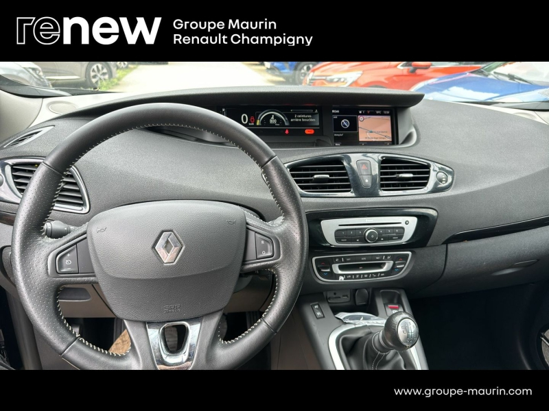 Photo 8 de l’annonce de RENAULT Scenic d’occasion à vendre à CHAMPIGNY-SUR-MARNE