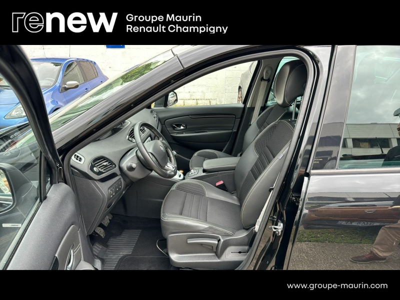 Photo 10 de l’annonce de RENAULT Scenic d’occasion à vendre à CHAMPIGNY-SUR-MARNE