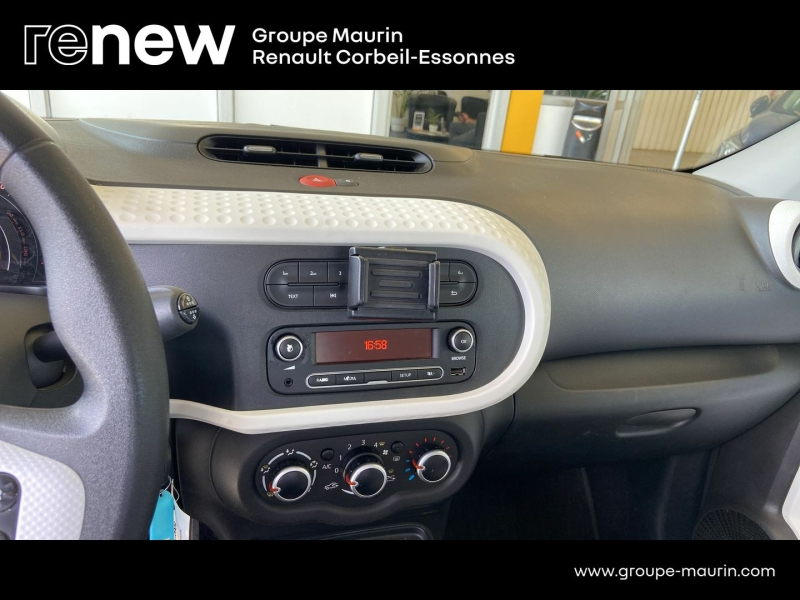 Photo 12 de l’annonce de RENAULT Twingo d’occasion à vendre à CORBEIL-ESSONNES