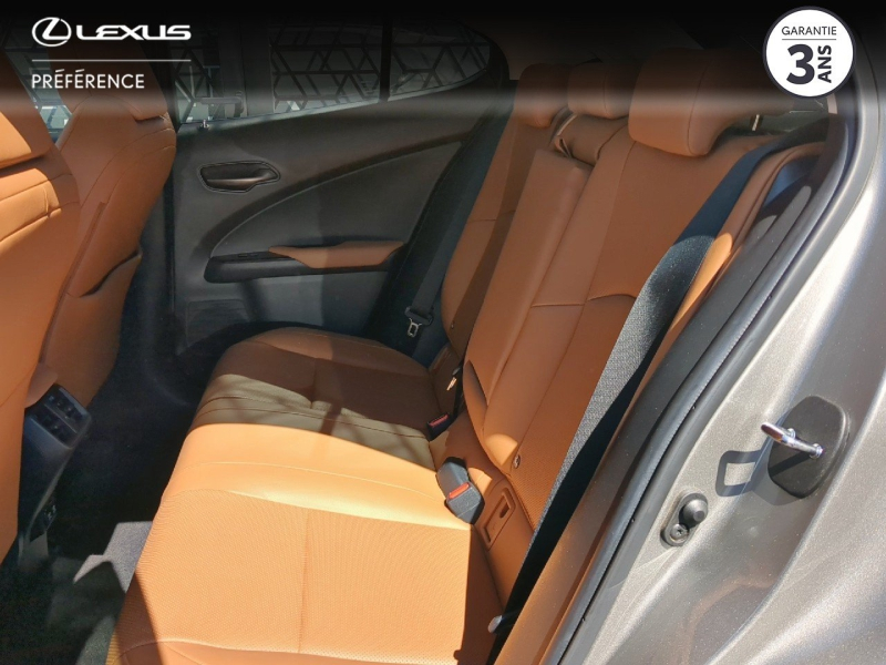 Photo 12 de l’annonce de LEXUS UX d’occasion à vendre à LATTES