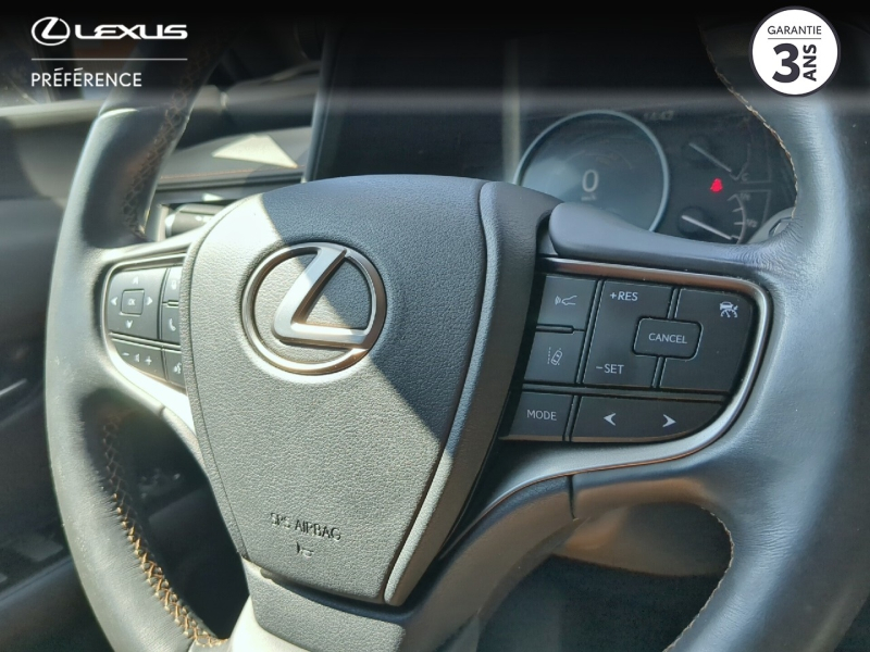 Photo 18 de l’annonce de LEXUS UX d’occasion à vendre à LATTES