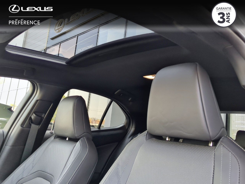 Photo 20 de l’annonce de LEXUS UX d’occasion à vendre à LATTES