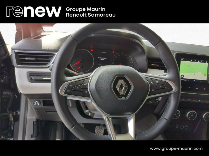 Photo 18 de l’annonce de RENAULT Clio d’occasion à vendre à FONTAINEBLEAU