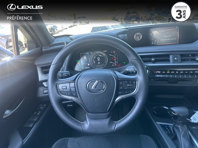 Photo 9 de l’annonce de LEXUS UX d’occasion à vendre à LATTES