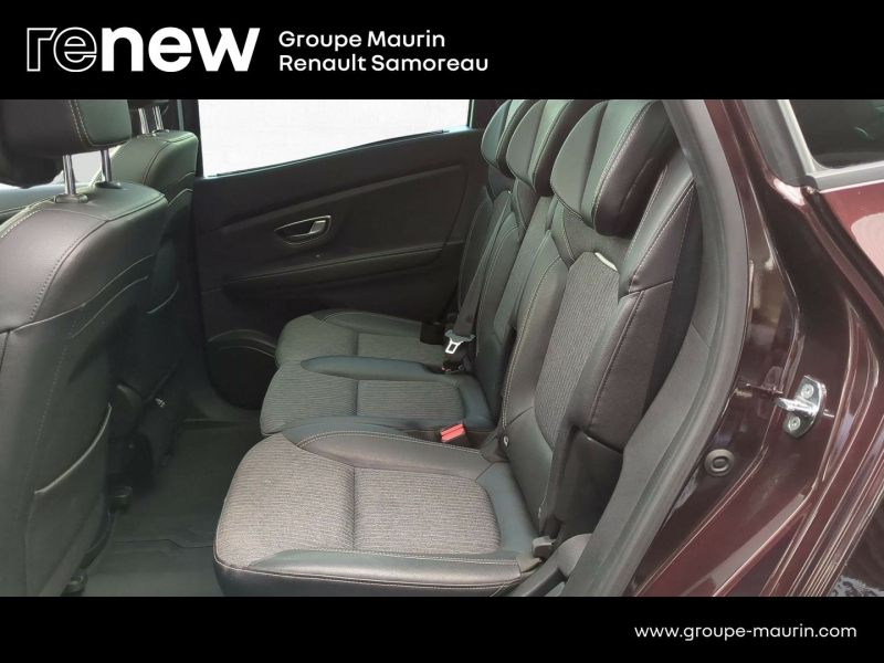 Photo 12 de l’annonce de RENAULT Grand Scenic d’occasion à vendre à FONTAINEBLEAU