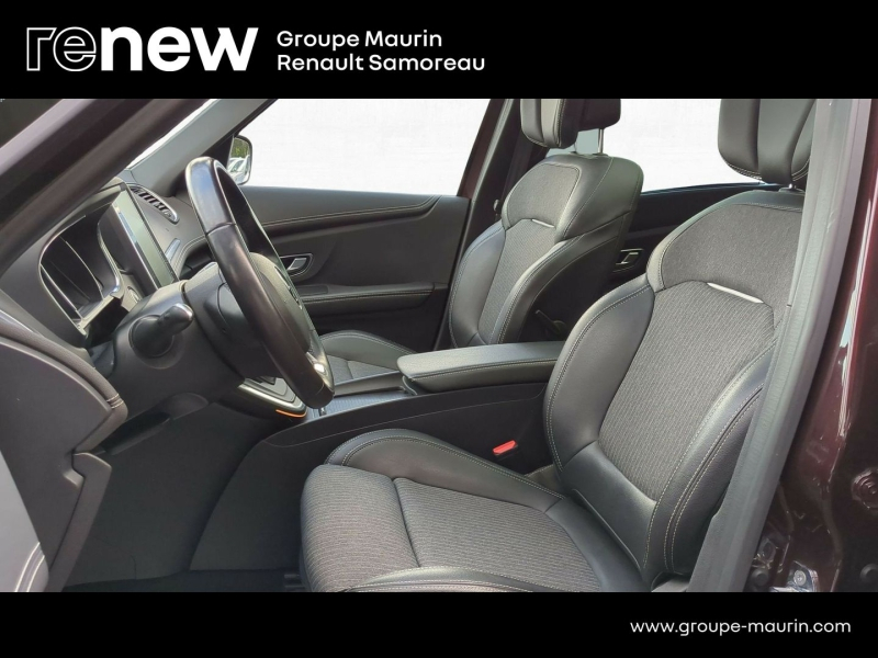 Photo 15 de l’annonce de RENAULT Grand Scenic d’occasion à vendre à FONTAINEBLEAU