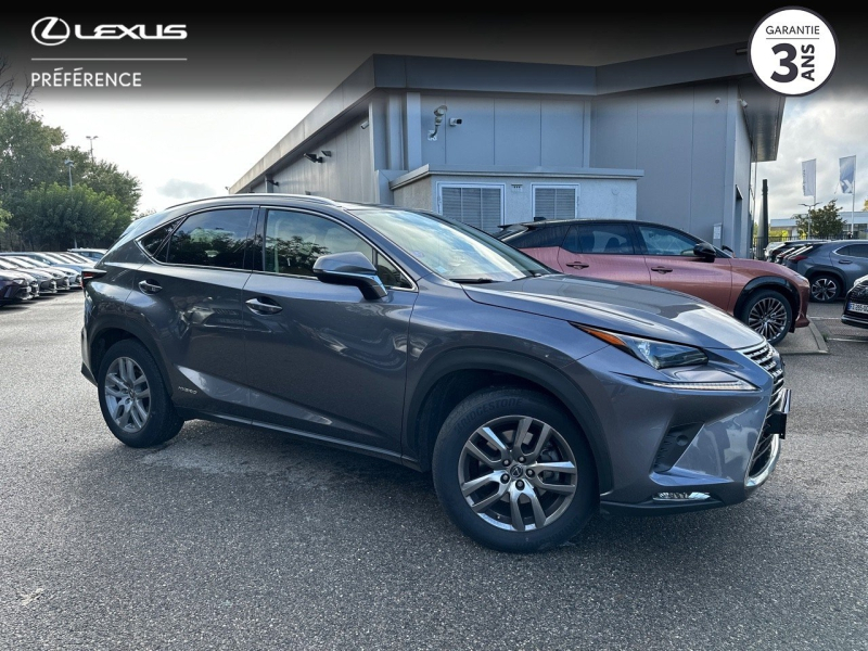 Photo 16 de l’annonce de LEXUS NX d’occasion à vendre à MONTFAVET