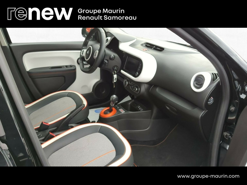 Photo 13 de l’annonce de RENAULT Twingo d’occasion à vendre à FONTAINEBLEAU