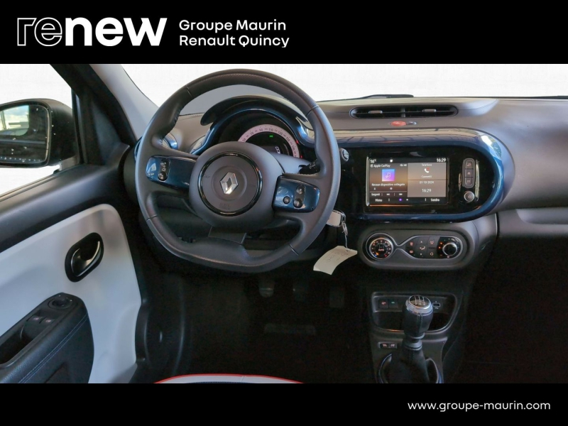 Photo 9 de l’annonce de RENAULT Twingo d’occasion à vendre à QUINCY-SOUS-SÉNART