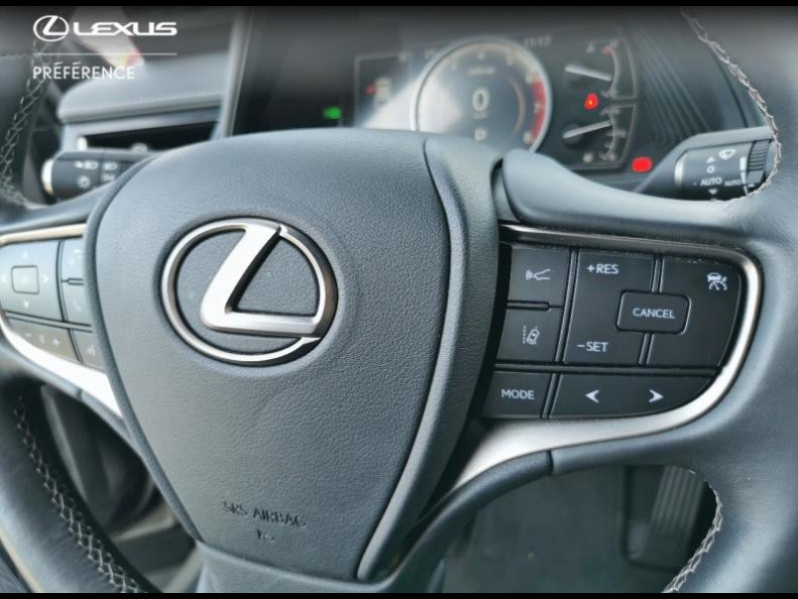 Photo 12 de l’annonce de LEXUS UX d’occasion à vendre à LATTES