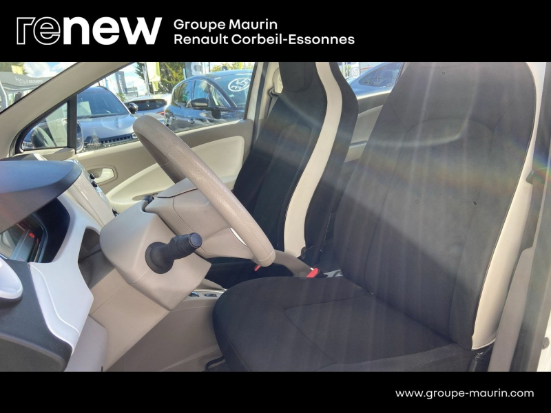 Photo 10 de l’annonce de RENAULT Zoe d’occasion à vendre à CORBEIL-ESSONNES