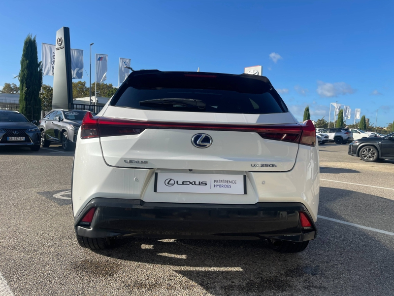 Photo 4 de l’annonce de LEXUS UX d’occasion à vendre à MONTFAVET