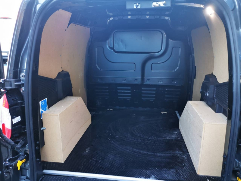 Photo 7 de l’annonce de FORD Transit Courier VUL d’occasion à vendre à AUBAGNE