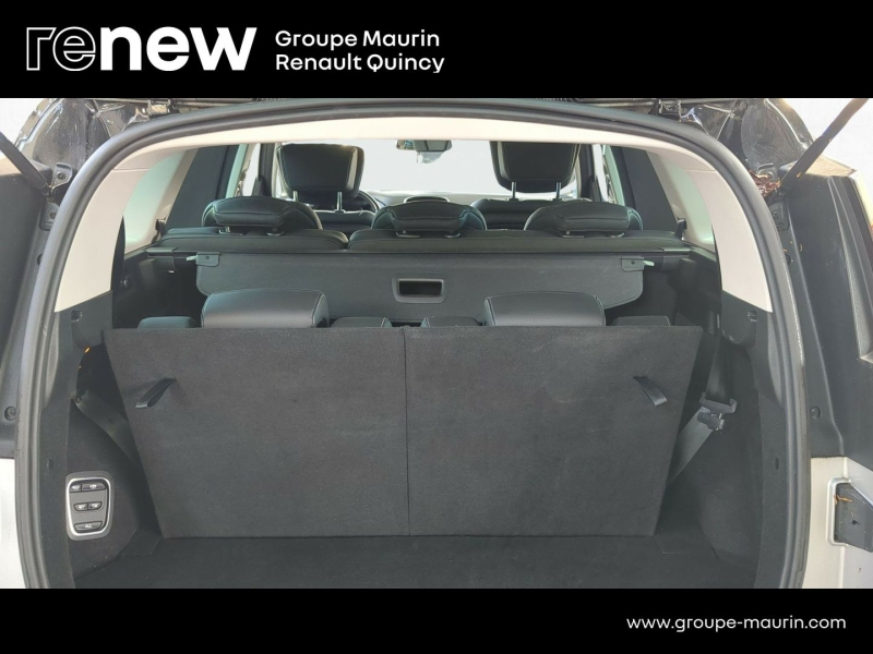 Photo 7 de l’annonce de RENAULT Grand Scenic d’occasion à vendre à QUINCY-SOUS-SÉNART