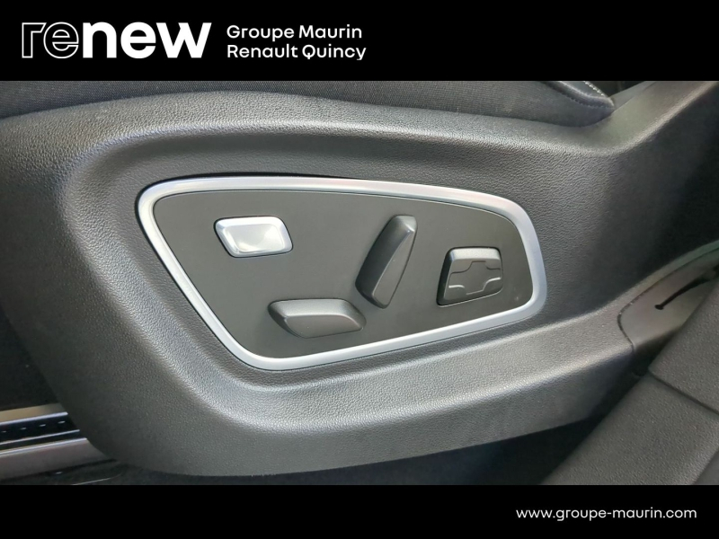 Photo 19 de l’annonce de RENAULT Grand Scenic d’occasion à vendre à QUINCY-SOUS-SÉNART