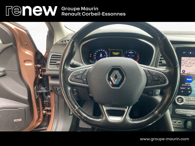 Photo 16 de l’annonce de RENAULT Megane d’occasion à vendre à CORBEIL-ESSONNES