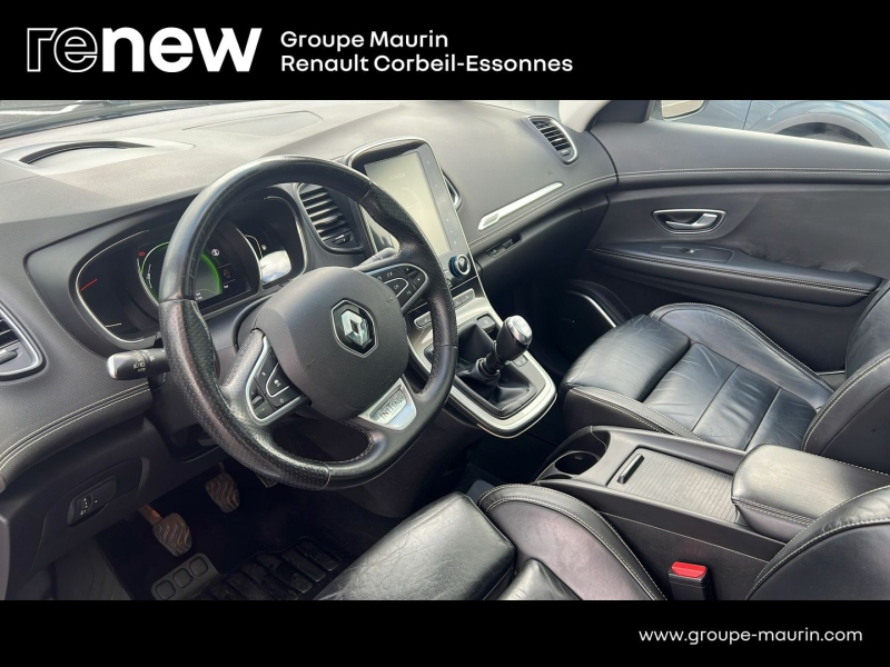 Photo 13 de l’annonce de RENAULT Grand Scenic d’occasion à vendre à CORBEIL-ESSONNES