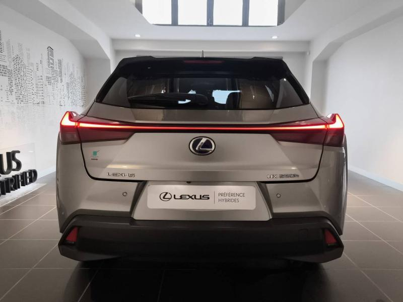 Photo 7 de l’annonce de LEXUS UX d’occasion à vendre à AUBIÈRE