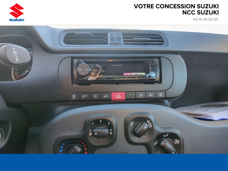 Photo 12 de l’annonce de FIAT Panda d’occasion à vendre à BELLERIVE-SUR-ALLIER