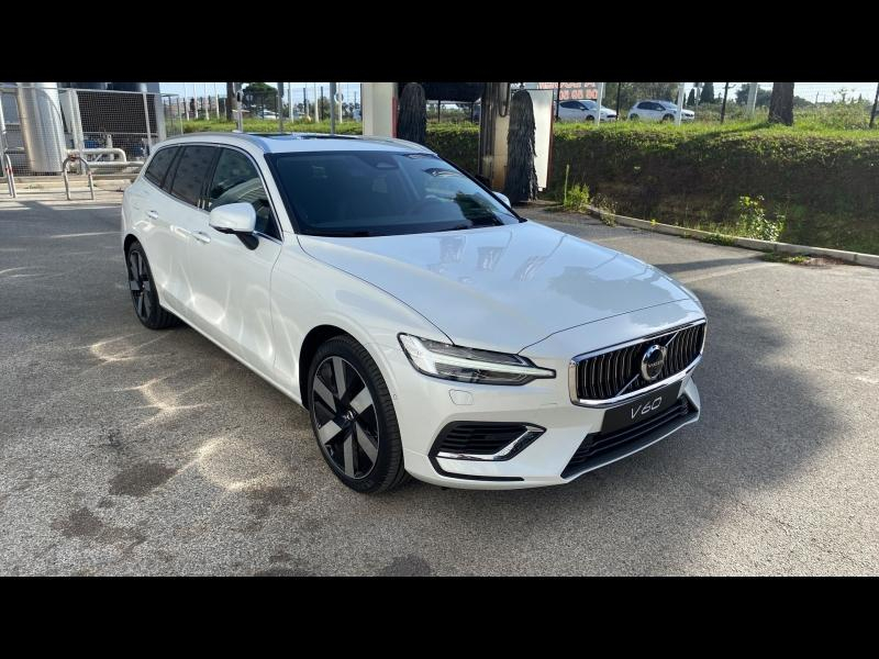 Photo 9 de l’annonce de VOLVO V60 d’occasion à vendre à FRÉJUS