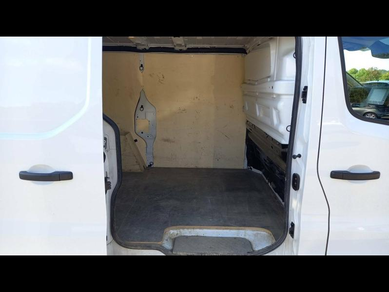 Photo 13 de l’annonce de RENAULT Trafic Fg VUL d’occasion à vendre à SAMOREAU