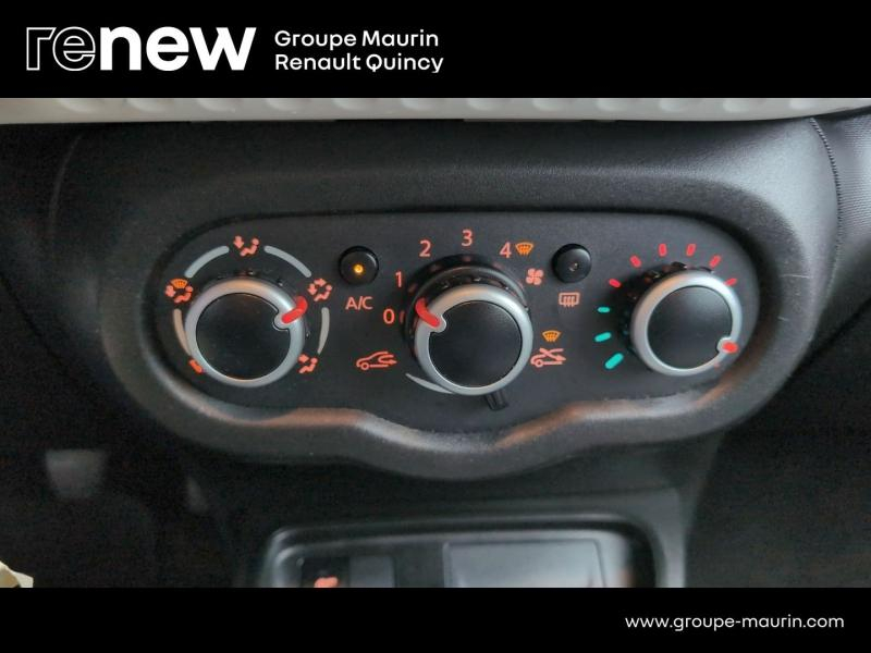 Photo 14 de l’annonce de RENAULT Twingo d’occasion à vendre à QUINCY-SOUS-SÉNART