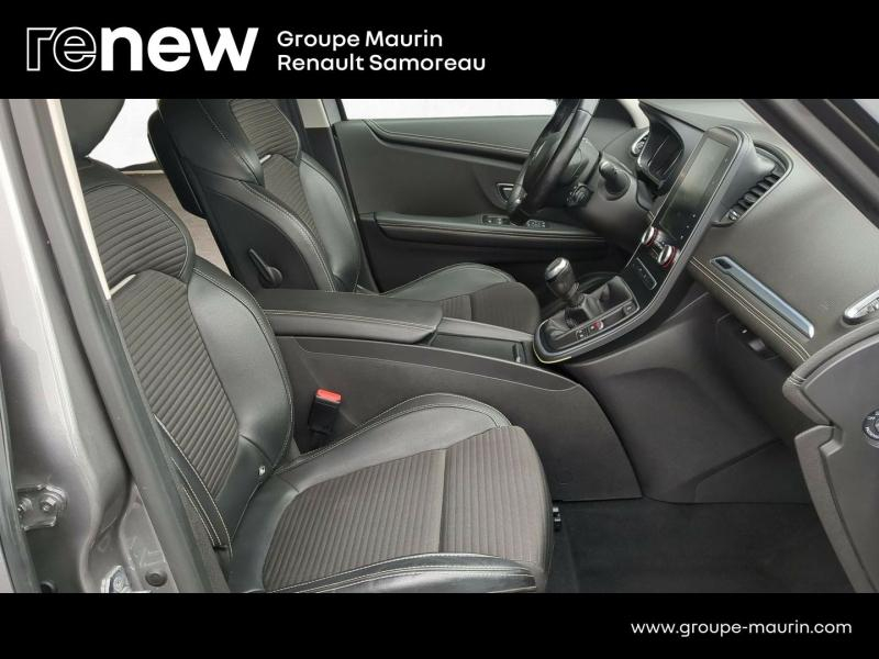 Photo 18 de l’annonce de RENAULT Scenic d’occasion à vendre à SAMOREAU