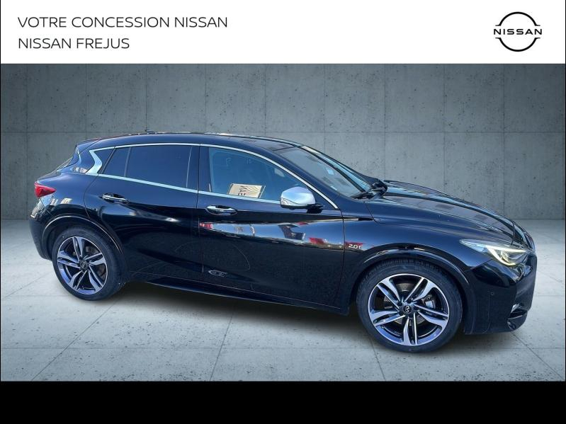 Photo 4 de l’annonce de INFINITI Q30 d’occasion à vendre à FRÉJUS