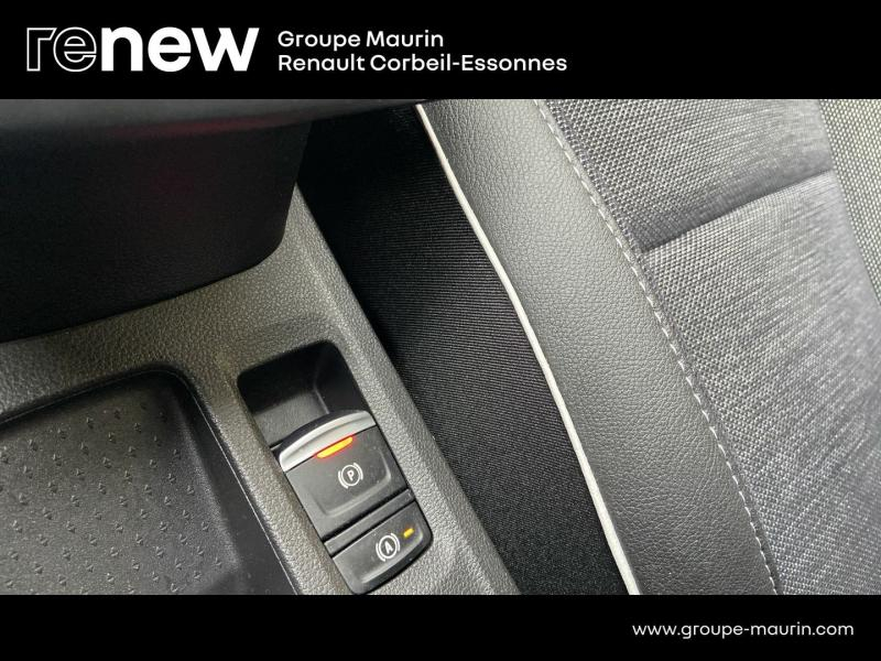 Photo 15 de l’annonce de RENAULT Captur d’occasion à vendre à CORBEIL-ESSONNES