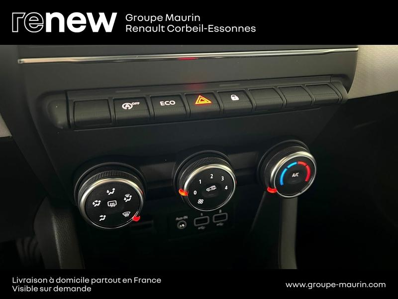 Photo 14 de l’annonce de RENAULT Clio d’occasion à vendre à CORBEIL-ESSONNES