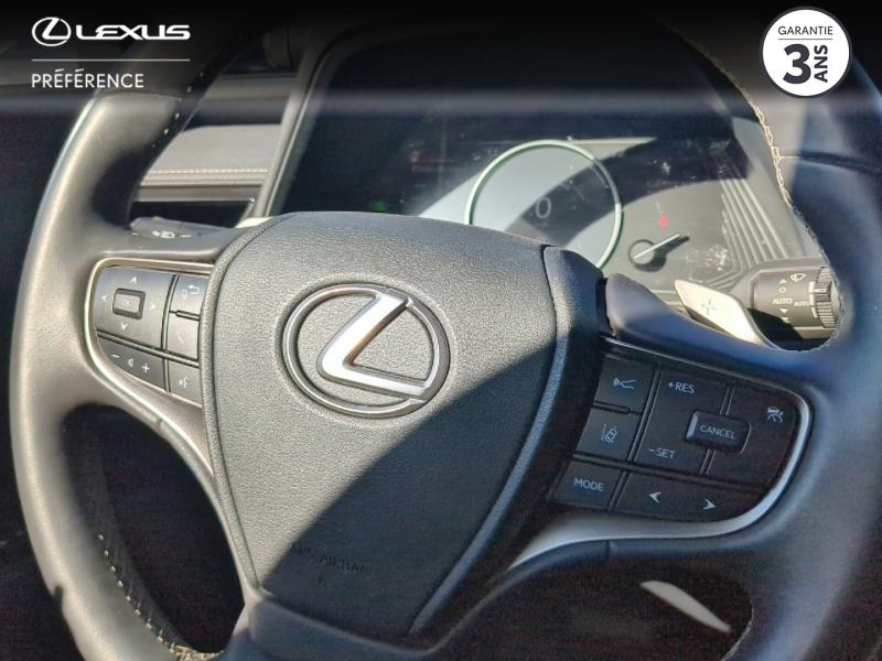 Photo 19 de l’annonce de LEXUS UX d’occasion à vendre à LATTES