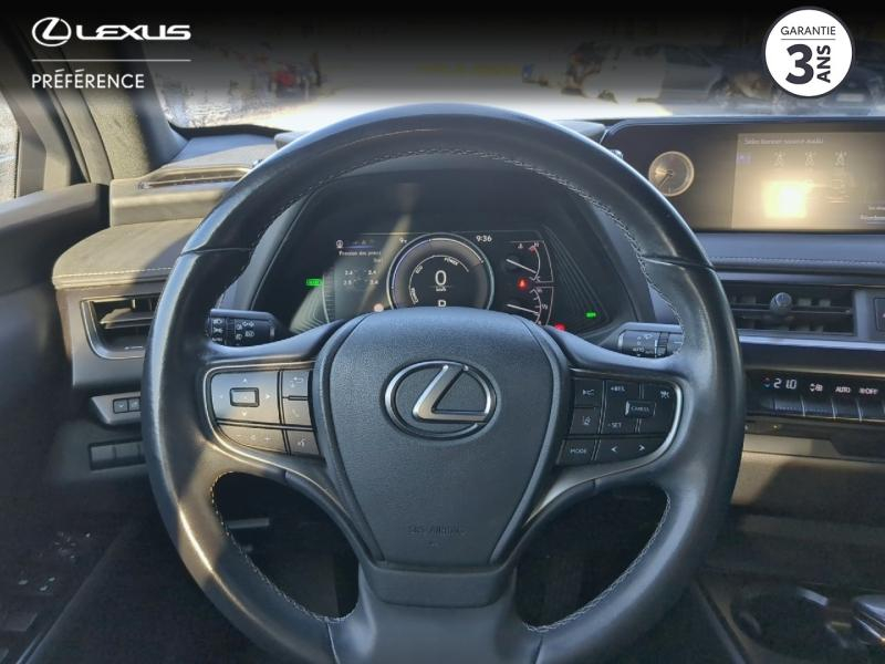 Photo 9 de l’annonce de LEXUS UX d’occasion à vendre à LATTES