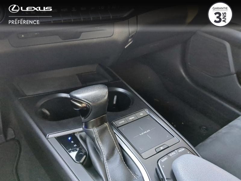 Photo 17 de l’annonce de LEXUS UX d’occasion à vendre à LATTES