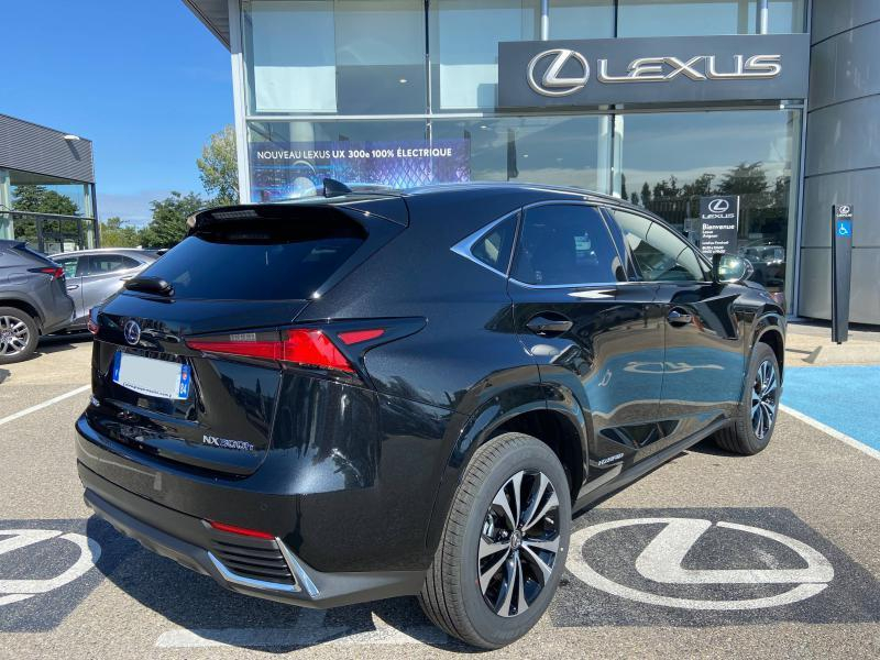 Photo 5 de l’annonce de LEXUS NX d’occasion à vendre à MONTFAVET