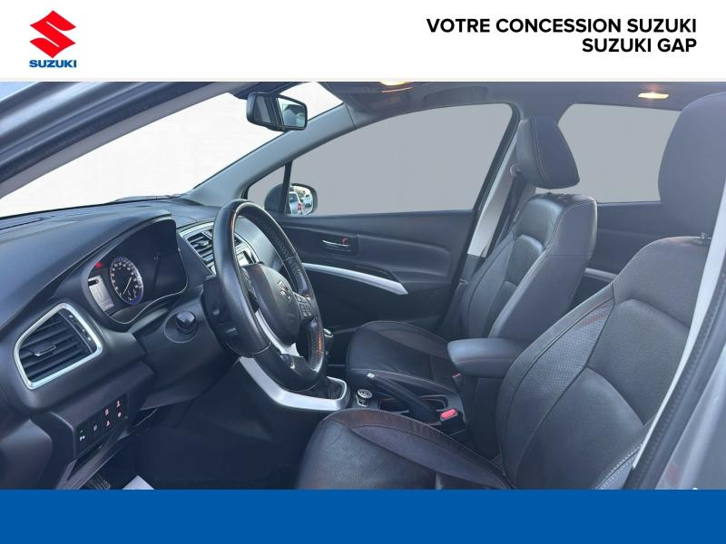 Photo 9 de l’annonce de SUZUKI SX4 S-Cross d’occasion à vendre à GAP