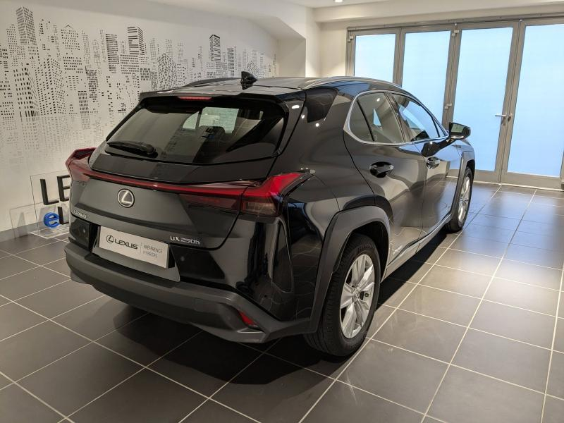 Photo 11 de l’annonce de LEXUS UX d’occasion à vendre à AUBIÈRE