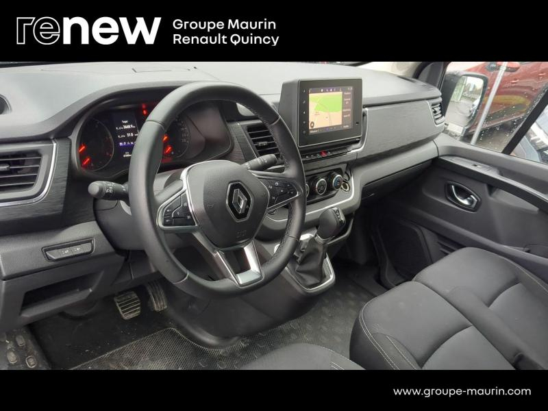 Photo 9 de l’annonce de RENAULT Trafic Combi d’occasion à vendre à QUINCY-SOUS-SÉNART