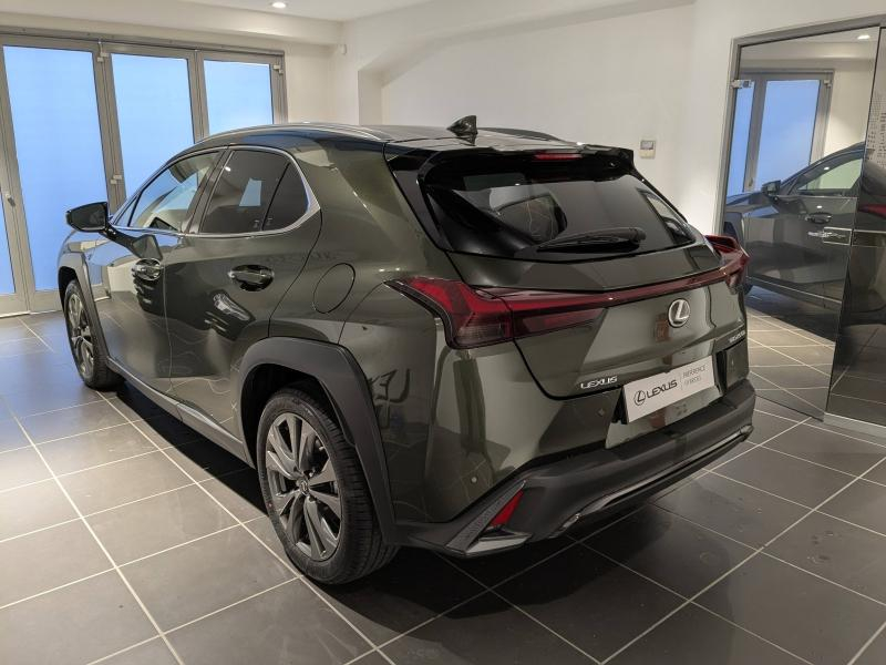 Photo 9 de l’annonce de LEXUS UX d’occasion à vendre à AUBIÈRE