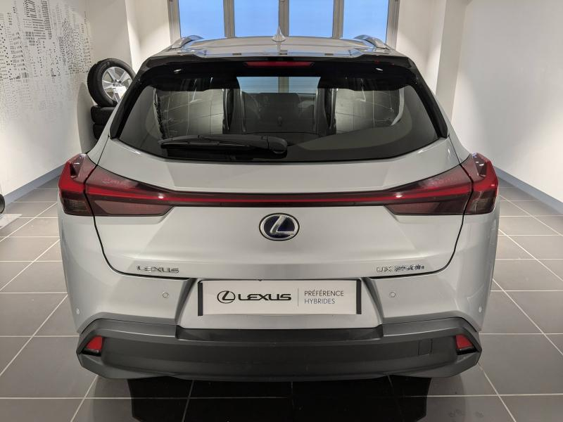 Photo 11 de l’annonce de LEXUS UX d’occasion à vendre à AUBIÈRE