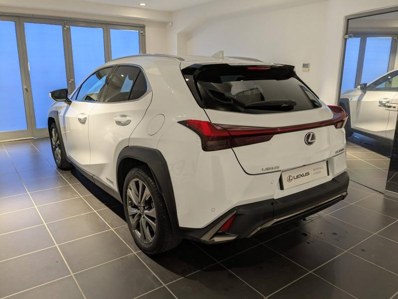 Photo 13 de l’annonce de LEXUS UX d’occasion à vendre à AUBIÈRE