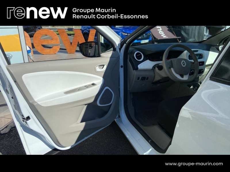 Photo 20 de l’annonce de RENAULT Zoe d’occasion à vendre à CORBEIL-ESSONNES