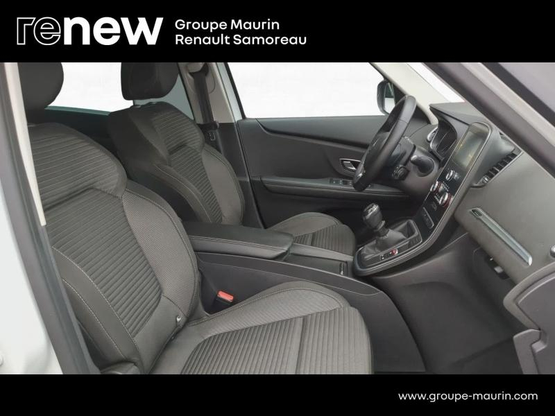 Photo 17 de l’annonce de RENAULT Grand Scenic d’occasion à vendre à SAMOREAU