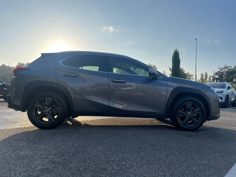 Photo 6 de l’annonce de LEXUS UX d’occasion à vendre à MONTFAVET