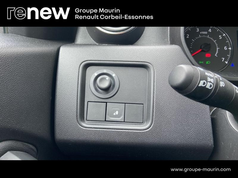 Photo 18 de l’annonce de DACIA Duster d’occasion à vendre à CORBEIL-ESSONNES