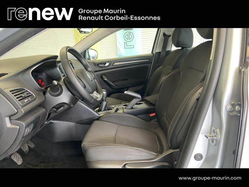 Photo 10 de l’annonce de RENAULT Megane d’occasion à vendre à CORBEIL-ESSONNES