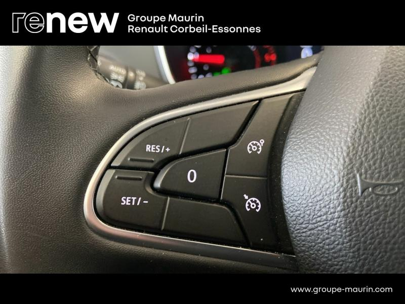 Photo 18 de l’annonce de RENAULT Megane d’occasion à vendre à CORBEIL-ESSONNES